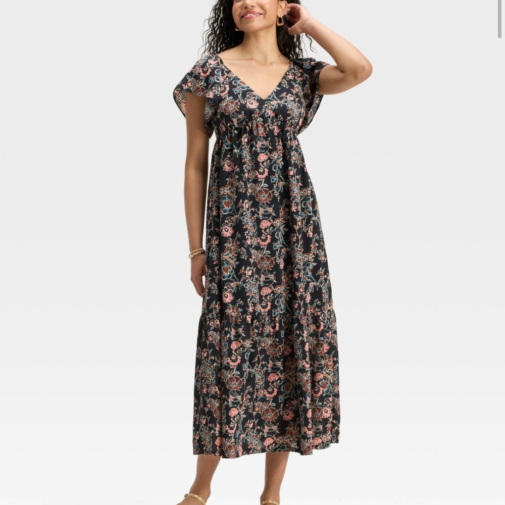 Like New! Lined Universal Threads Flutter Sleeve Maxi Dress - Deep V-Neck, Black